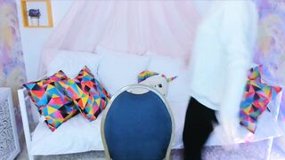Elisa_oliver Pillow