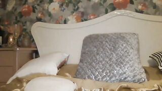 Brit_Chick - [Myfreecams] summing lips Sexy Girl