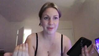 Kaykay_moneey - [Myfreecams] Russian Girl Horny Shows Ass