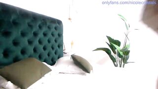 NicoleCrystal - [Myfreecams] Fisting Pussy Suck Dick role-play