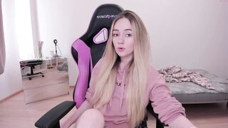 lil_happiness - [Chaturbate] Busty Pvt Dick