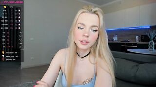 دكتور اشعة اردني يقلع المريضة ويكشف على طيزها وبزازها Xxx Arabs ...