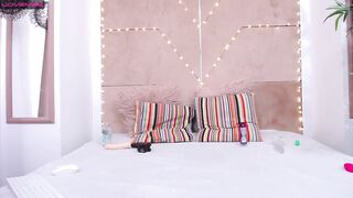 manndygray - [Chaturbate] Webcamchat lesbian Playing On Live Webcam