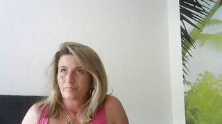 jennadeluxe - [Chaturbate] Does Everything Slutty New Video