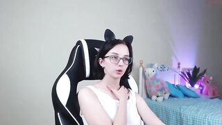 queen_kitty1818 - [Chaturbate] Shows Ass Only Fun Club Video Surprise