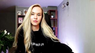 sweet_shame - [Chaturbate] Flashing Ass Fucks Herself Natural Body