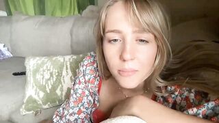 InnocentIvy22 - [Myfreecams] fuck her hard Sweet Model Does Everything