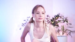 Crypto_girl - [Chaturbate] xxxvideo lesbian first time