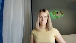 amberroseblossom - [Chaturbate] fuck her hard Fucks Herself Livecam
