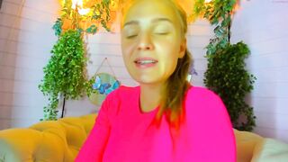 yourvirusangel - [Chaturbate] Does Everything play Hottest Webcam Babe