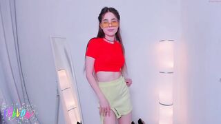 dakota_ossa - [Chaturbate] Shaved mouth licking