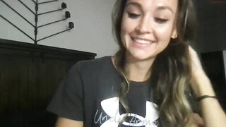 uniqueanita1 - [Chaturbate] Domi romantic girl alone