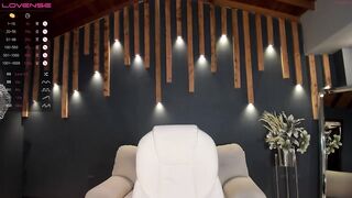 beckyjames - [Chaturbate] Flashing Ass Mom Live Show