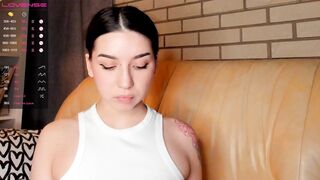 helenahayley - [Chaturbate] Domi Chat Flashing Ass
