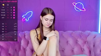 Mollyroxys - [Chaturbate] Incredible Women Fisting Pussy Pretty ...