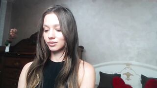 emma_divine_ - [Chaturbate] Ticket Show Webcam Model Gets Dirty