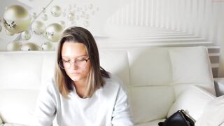 Lilyosment - [Chaturbate] Natural Body Get Fucked Twerking