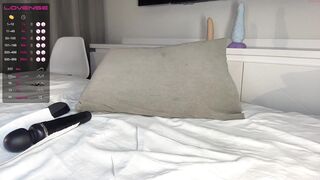 candysfox - [Chaturbate] babes Fucks Herself Tru Private