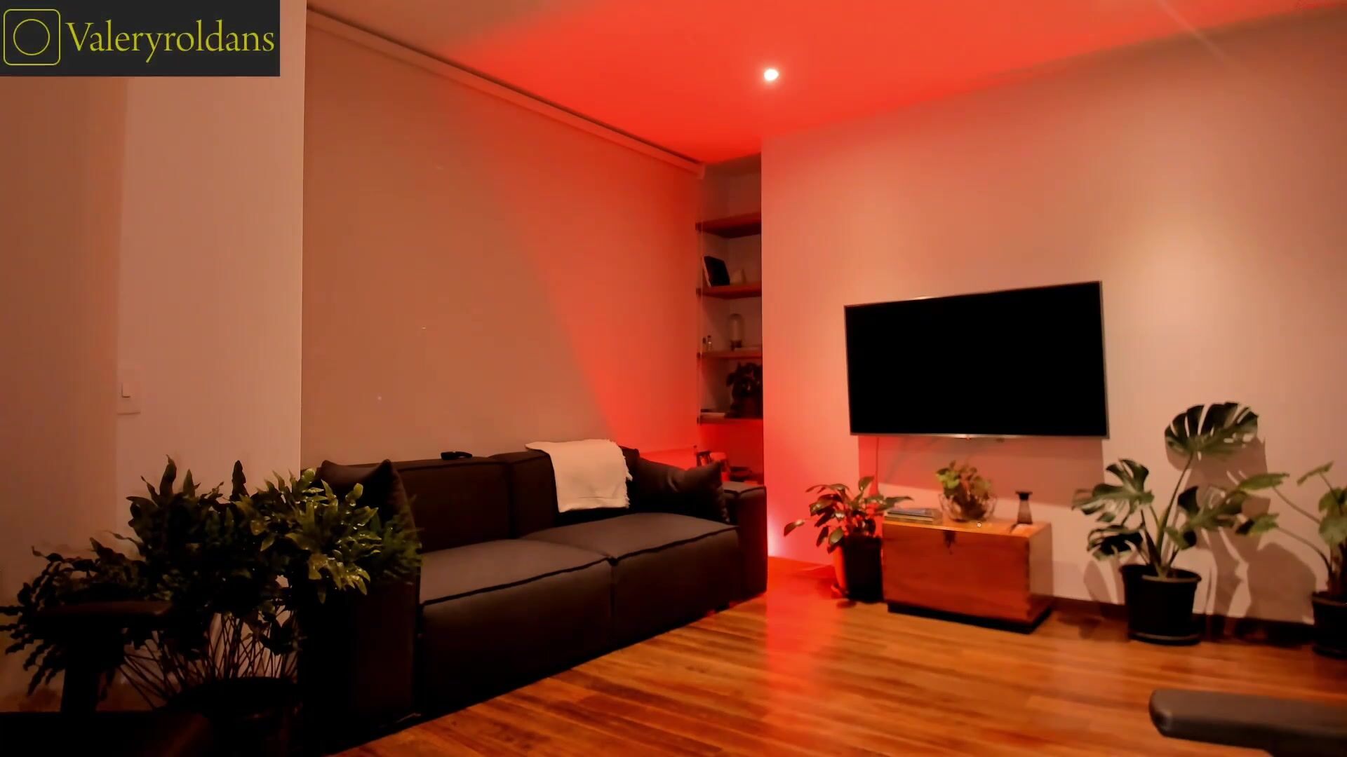 Roldansvalery - [Chaturbate] Hot Babe Strips Hidden Show fucking pussy