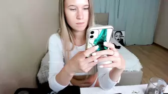 Yana_squrel_22 - [Chaturbate] Teases Hidden Show Pretty Cam Model