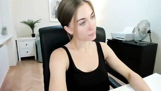 GalaxyAnisia - [Myfreecams] Playful huge Cam Clip