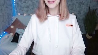 waking_dream_ - [Chaturbate] Cam Video Sweet Model Rubbing Pussy