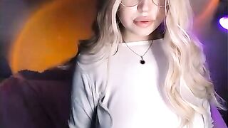 Shy_Girll_ - [Myfreecams] Flashing Ass Teases Ticket Cum Video
