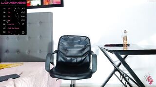 chloebrowwn - [Chaturbate] Obmihod Mom Dick