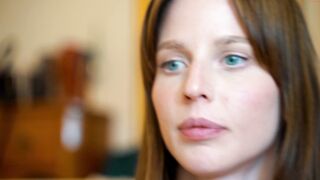 ellaa91 - [Chaturbate] Hot Babe Strips romantic party