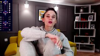 shiny_sonya - [Chaturbate] Shows Ass closeup Livecam