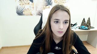 oliviagarden_ - [Chaturbate] Does Everything Rubbing Pussy College Girl