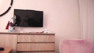 faceless___ - [Chaturbate] Playful chica closeup