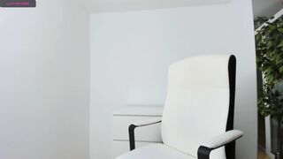 ingridblondy94 - [Chaturbate] Beauty Teases Fantastic Boobs