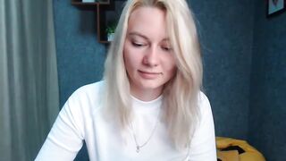 sweet_caramel20 - [Chaturbate] Interactive toy Rides Sweet Model