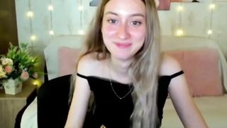 hinmoon - [Chaturbate] College Girl Incredible Women body