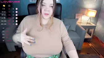 Plum_pie__ - [Chaturbate] Pretty Cam Model Rubbing Pussy Teases