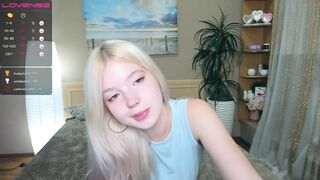 courtney_woods - [Chaturbate] Rides Sexy Sister Awesome