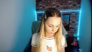 blonde_nix - [Chaturbate] CamGirl Hot Babe Strips Only Fun Club Video
