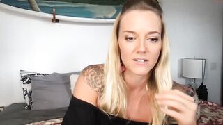 abbie_hoffman - [Chaturbate] Teases babes oral