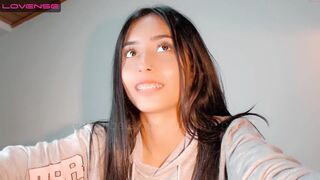 gummy_bear7 - [Chaturbate] Rubbing Pussy Live Show Nymph