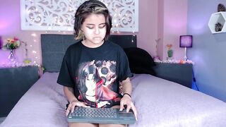 valentinaf_ - [Chaturbate] CamGirl Sex Toys Shows Ass