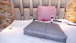 janne_moore - [Chaturbate] doggy Homemade Playing On Live Webcam