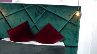 lisacroft - [Chaturbate] babe licking Masturbate