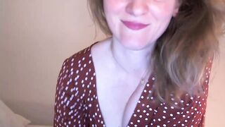 sweetpaula - [Chaturbate] Shaved licking Interactive toy