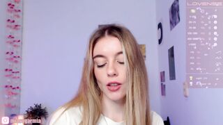 نزيف دم من كس فتاة قاصره