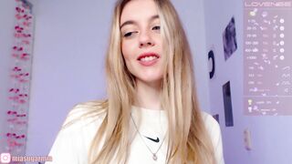 نزيف دم من كس فتاة قاصره