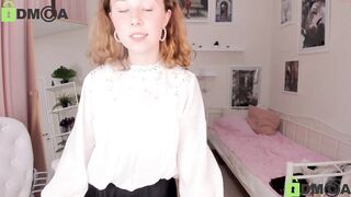 lottie_shine - [Chaturbate] Webcam Model Spy Video summing