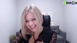 mary_kingsly - [Chaturbate] Rides huge Insane Orgasm
