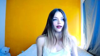 rina_myrr - [Chaturbate] Shows Ass Pvt Hot Babe Strips