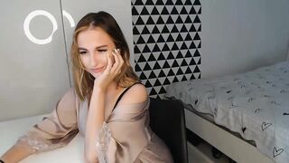 BettyMrs - [Myfreecams] Domi Cum Lovely Amateur
